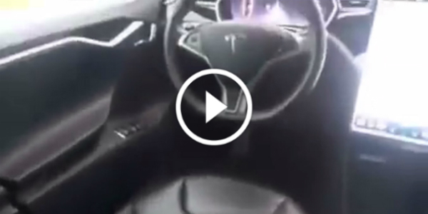 TESLA AUTOPILOT TECHNOLOGY IN ACTION! The Driver Was Sitting On The Back Seat 12