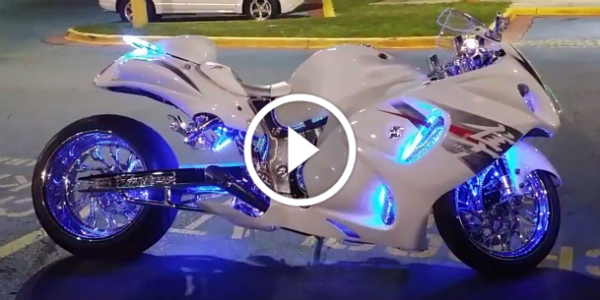 SUZUKI GSX1300R HAYABUSA! Don't Miss This Light & Sound Changing Sportbike 4