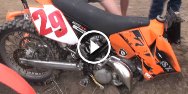 KTM Bike Splits In Half 2 play