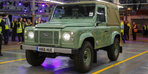 Land Rover Defender Becomes History cover