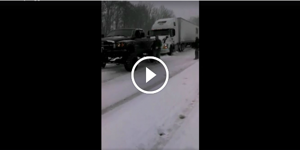 DODGE CUMMINS Truck towing 18 wheeler 1 TN