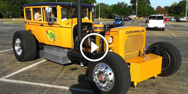 001-Caterpillar-Hot-Rod-Cruisin-The-Coast-2015