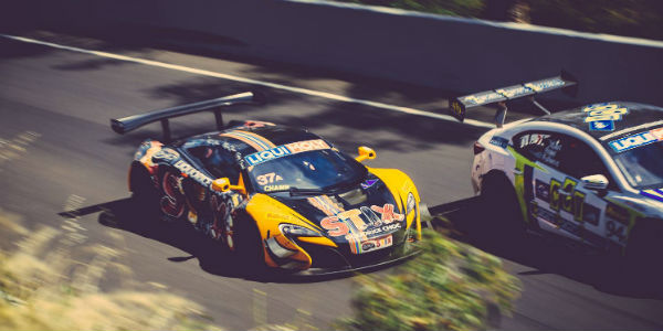 2016 bathurst mclaren win 9