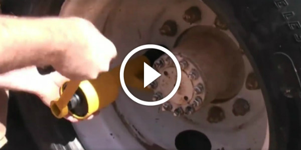 EZ-Heavy-Duty-Lug-Wrench-Offers-Gear-Ratio-Of-1-To-78-8