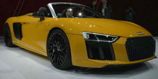 New R8 Audi Spyder cover