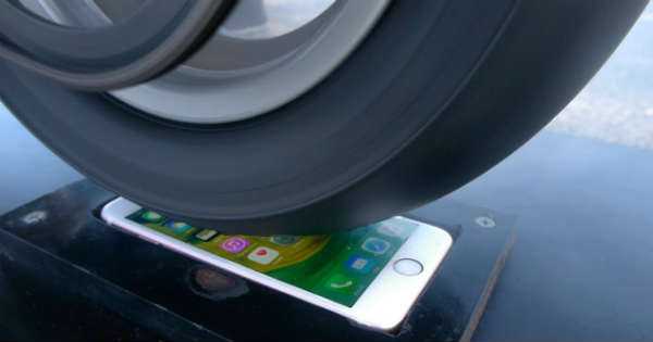 Pocket Ducati Bike Doing A Burnout On An iPhone 6s 3