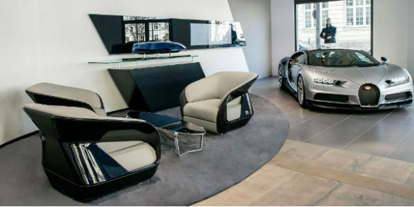 Silver Bugatti Chiron Is Exposed In Munich Bugatti Boutique cover
