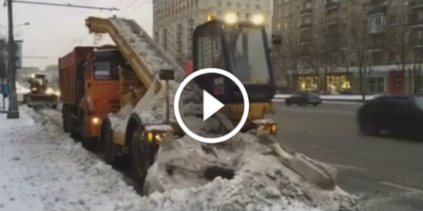 cleaning-snow-machine-moscow-12