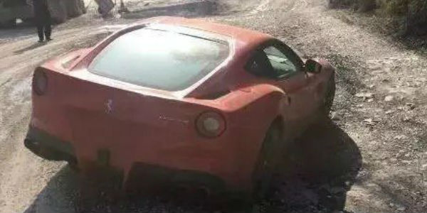 Six Wrecked Supercars In China 2