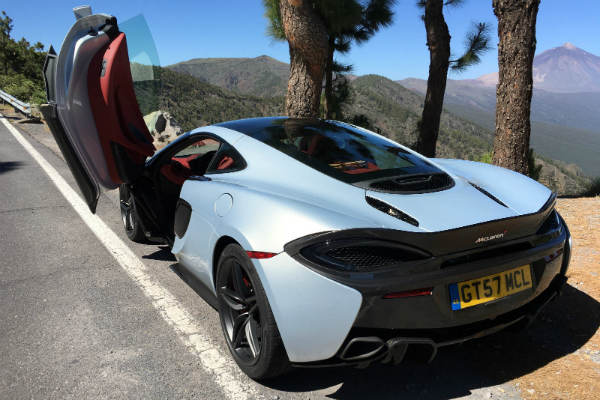 2017 McLaren 570GT 4