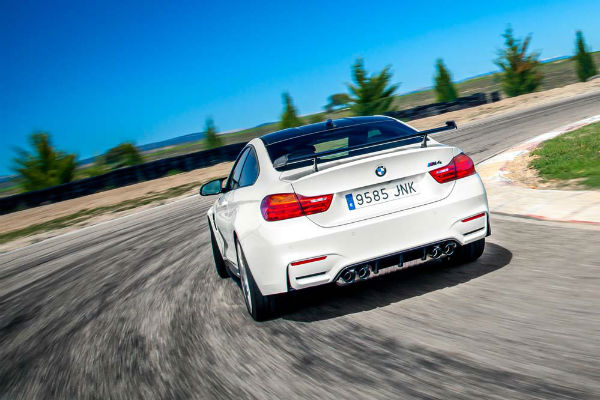 BMW M4 CS 5
