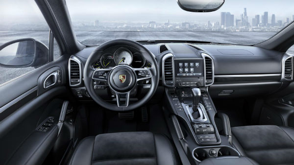 Porsche V8 Engine For The Cayenne And Panamera 4