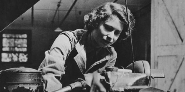 queen elizabeth portrait 2