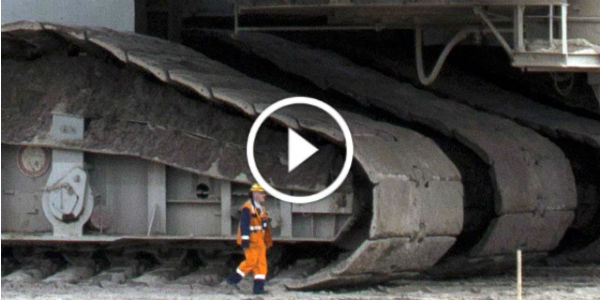 3 Massive Machines Are The Biggest Mechanical Wonders On Earth 5 play