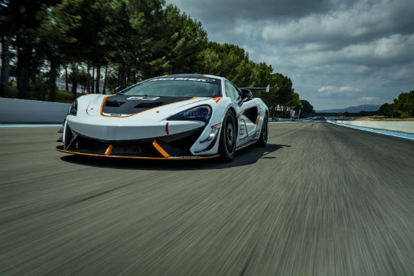 McLaren 570 Sprint 1