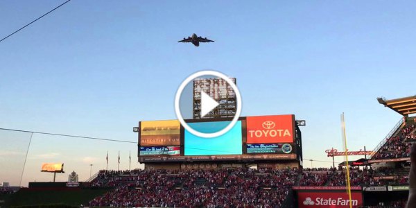 Boeing Globemaster C 17 Flies Over The Angel Stadium Of Anaheim 8