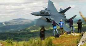 LOW FLYING FIGHTER JETS From MACH LOOP 3
