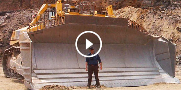 Komatsu D575A Dozer Biggest Digging Machine World 31