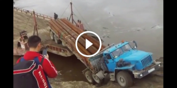 Russian Truck Sinks Sea Loading Pipes 11