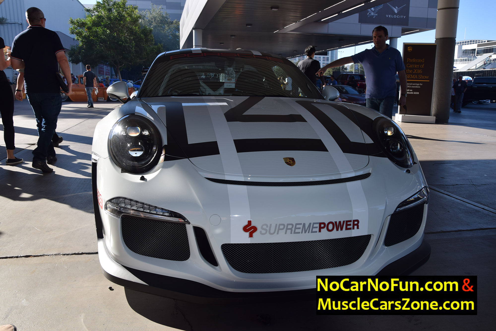 Nissan GT3 RS 1 - 2016 SEMA SHOW