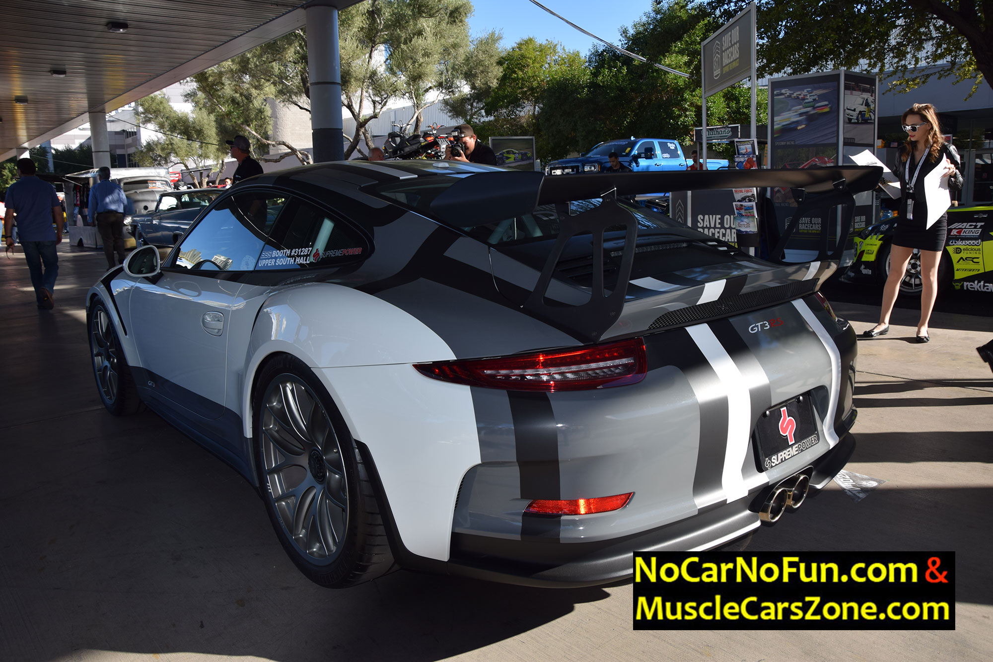 Nissan GT3 RS 2 - 2016 SEMA SHOW