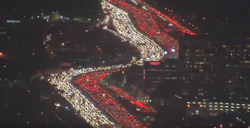 Thanksgiving Rush Los Angeles Traffic Jam 1