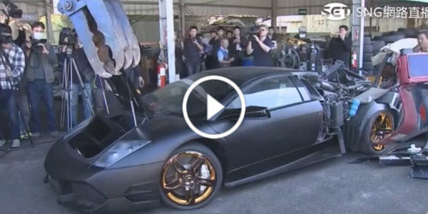 Lamborghini Murcielago Supercar Destroyed On Camera In Taiwan In Front Of owner 10