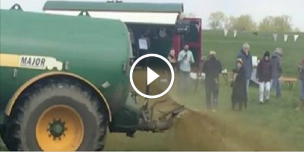 Angry Farmer Sprays Manure Emma Thompson Protestors Donald Trump 11