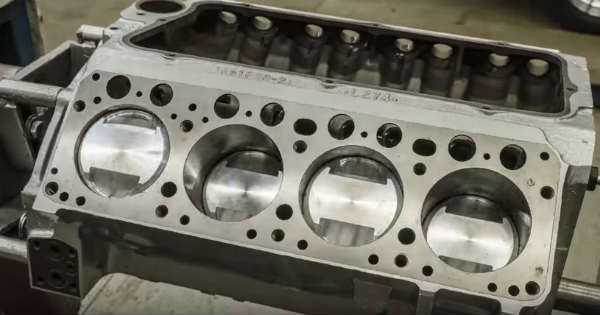 Chrysler HEMI Firepower Engine rebuild process 5 minutes 1