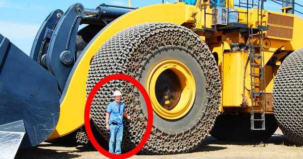 Installing Chains Heavy Equippment 4