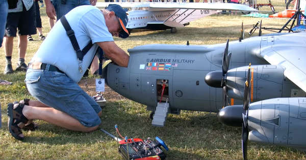 RC Airbus A400M 3
