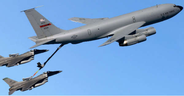 The Biggest Air Refueling Mishaps Caught On Camera 1