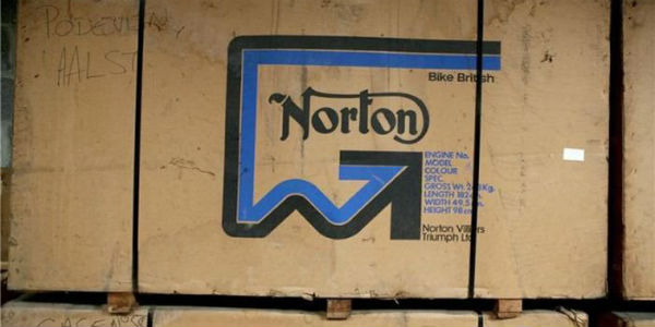 1975 Norton Commando 44