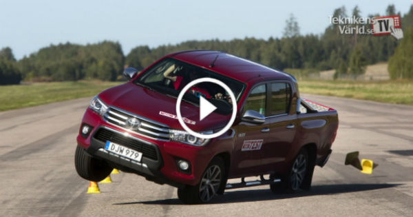 2016 Hilux Toyota Miserably Failing Moose Test 1 TN