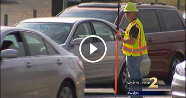 Police Disguise construction workers bust texting drivers 1 TN
