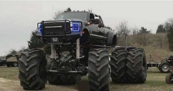 Monster Ford Dually Biggest Truck 11