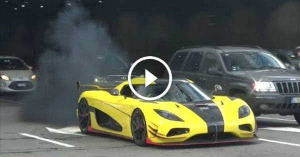 Yellow Koenigsegg Agera RS Engine Milan 2