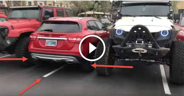 Double Parked Car Jeep Mercedes 3 TN