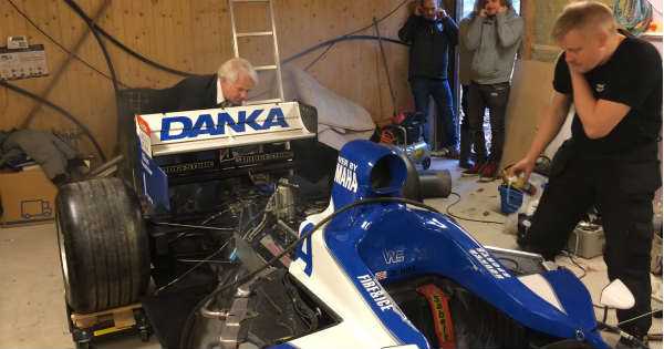 12 Years Of Hibernation This Formula 1 start-up garage smoke 6