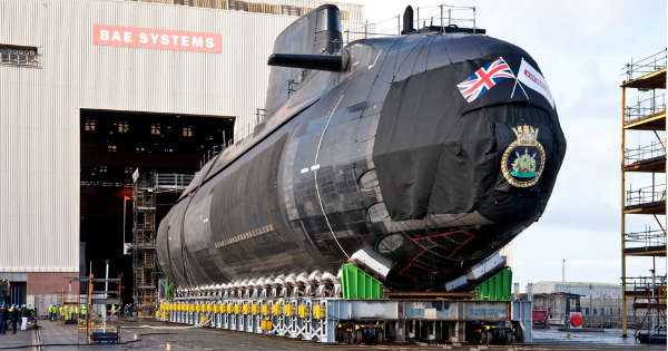 British Nuclear Submarine Under Water 25 Years 4
