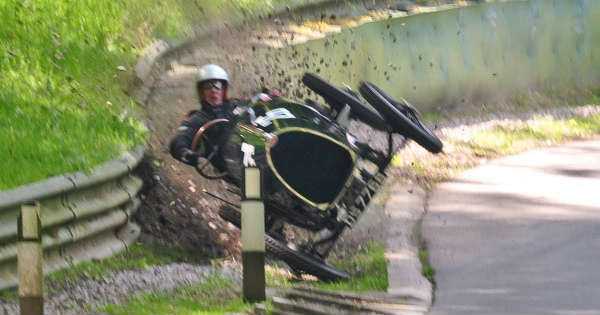 Driver Crashes His 1924 Bugatti 2