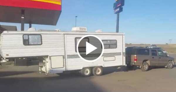 Guy Pulls 5TH Wheel Camper Backwards With A Bumper Hitch 3