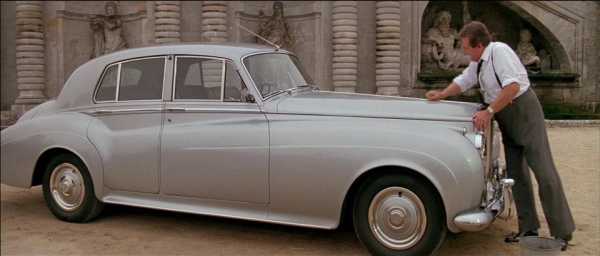 ICONIC Bond Cars driven by Roger Moore 1962-Rolls-Royce-Silver-Cloud-II