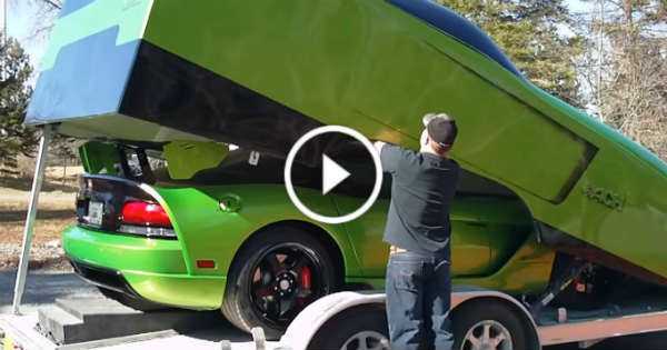 Matching Dodge Viper Trailer 1