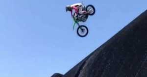 Video Proof That Axell Hodges is A Whipping Champion! - Muscle Cars Zone!