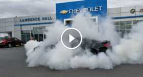 New Camaro ZL1 Burnout 1 TN