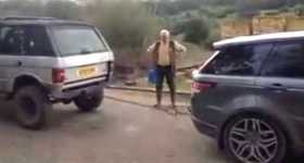 Old vs New Range Rover Tug of War 4