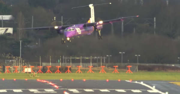 62 MPH Crosswind Recorded Fly in an airplane 4