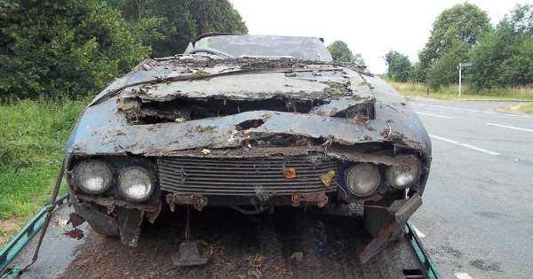 MK1 Jensen Interceptor For Sale But In Terrible Condition 2_1