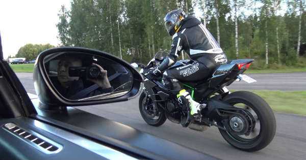 Ultimate Battle Bugatti vs Kawasaki 1 NPB